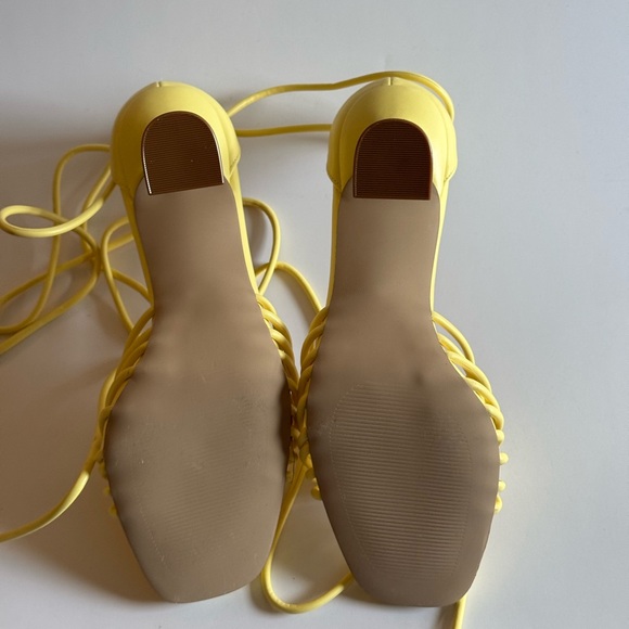 Heeled Sandals. Size US 9.5. Brand new. - Picture 6 of 13